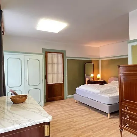 Quartier Pieton. T3 65m2. 2 Chambres. 5 Personnes. *