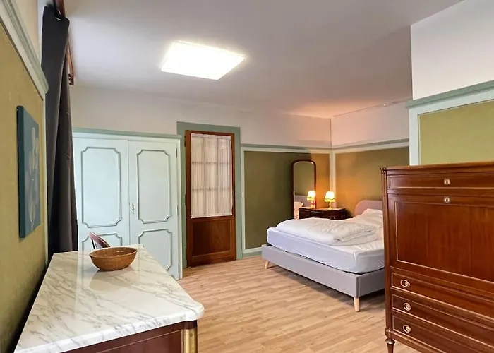 Quartier Pieton. T3 65m2. 2 Chambres. 5 Personnes. *