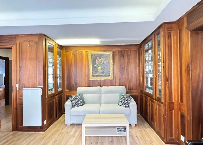 Quartier Pieton. T3 65m2. 2 Chambres. 5 Personnes. Apartament