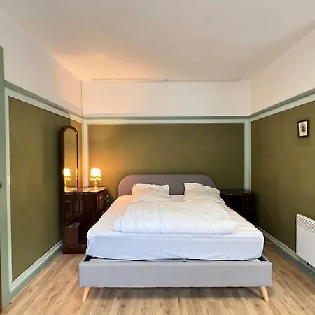 Quartier Pieton. T3 65m2. 2 Chambres. 5 Personnes. Apartment