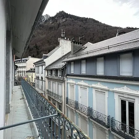 Apartment Quartier Pieton. T3 65m2. 2 Chambres. 5 Personnes.