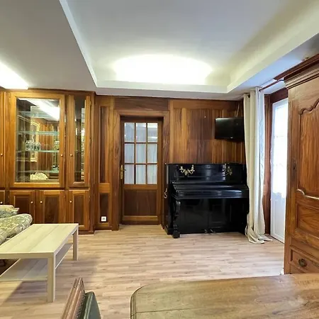 Quartier Pieton. T3 65m2. 2 Chambres. 5 Personnes. *